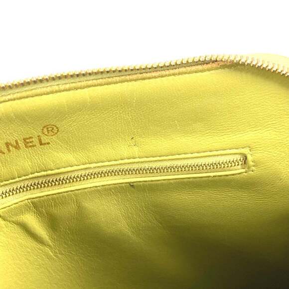 CHANEL Green Caviar Leather Shoulder Bag - Picture 14 of 16